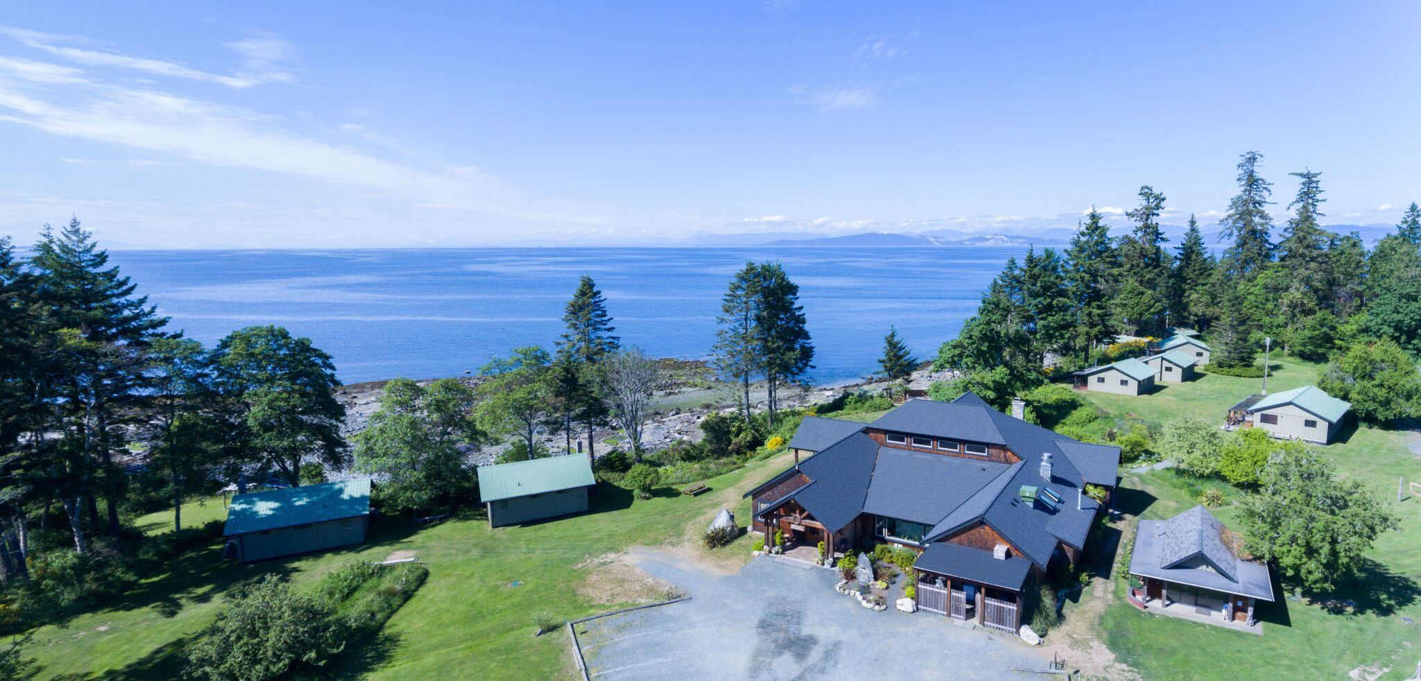 Hornby Island, BC | Accommodations | Sea Breeze Lodge