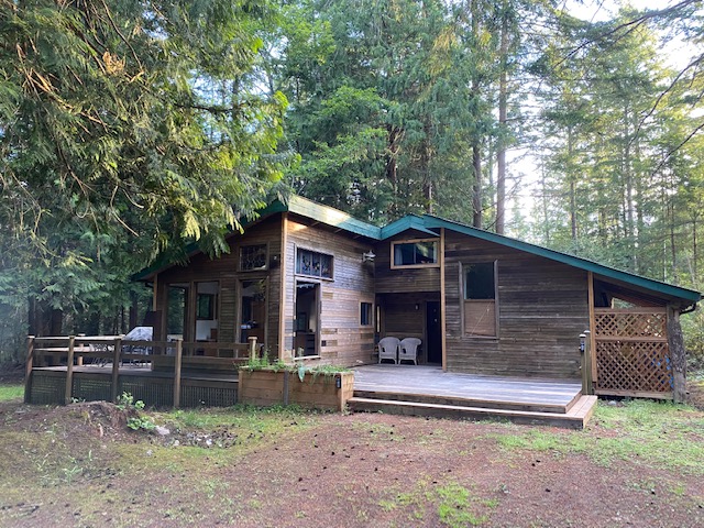 Hornby Island, BC | Accommodations | Tranquil Cabin